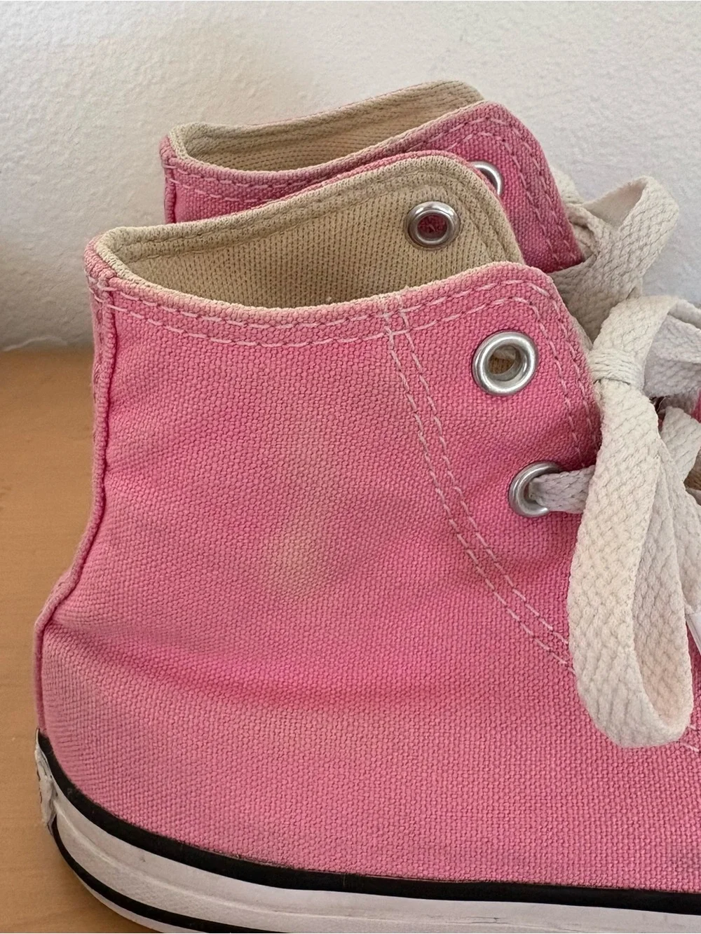 Converse Youth Pink Canvas High Top Sneaker (Pink/White) Size 1